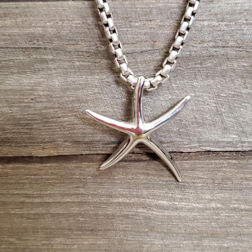 Silver tone starfish charm